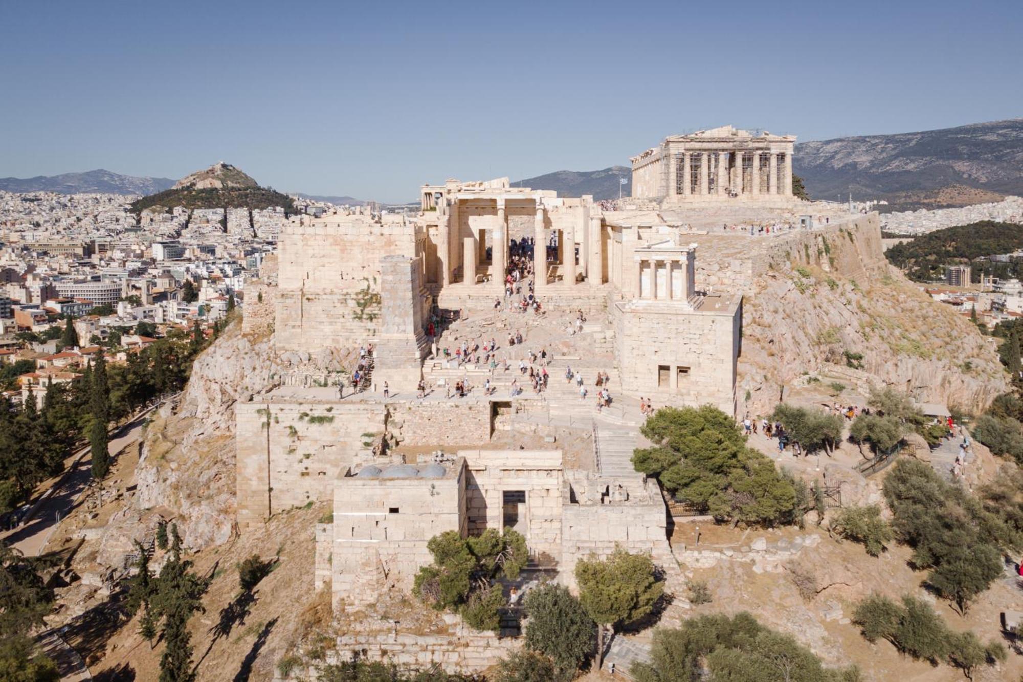 Acropolis Iconic Estate Apartment